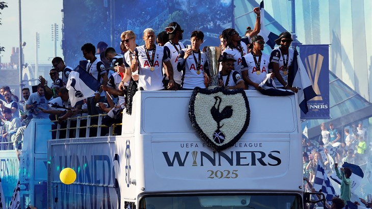 Postecoglou: 'Nema navijača Spursa kojeg sretnem da me ne želi zagrliti i dovesti kući na večeru'