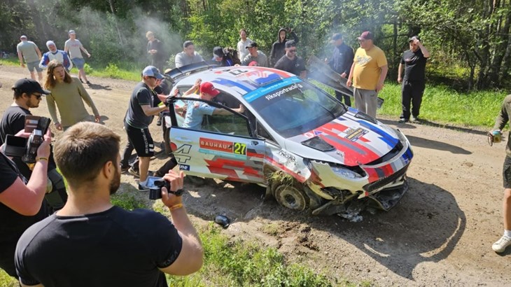 Brat i sestra Ravenščak morali odustati nakon izlijetanja u 16. brzincu FIA Europskog prvenstva u rallyju