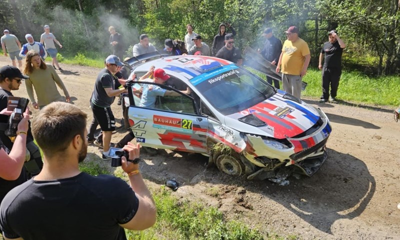 Brat i sestra Ravenščak morali odustati nakon izlijetanja u 16. brzincu FIA Europskog prvenstva u rallyju