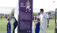 Mario Mandžukić predvodio reprezentaciju veterana na otvaranju terena koji nosi njegovo ime