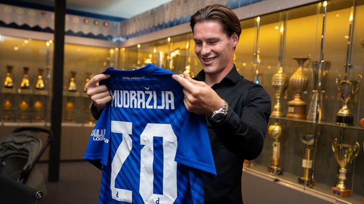 Mudražija predstavljen kao novi igrač Modrih: 'Dinamo je uvijek bio moj san, a danas ga živim'