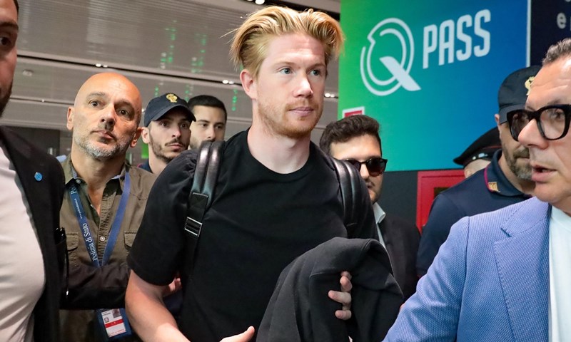 Talijani su se raspisali kako je De Bruyne nova desetka Napolija, no Belgijanac je to odbio