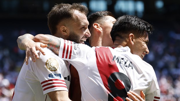 Festival kartona koji su priredili River i Monterey, prava je 'kamilica' u usporedbi s 'bitkom za Nürnberg'