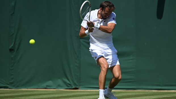 Francuz iznenadio Medvjedeva, preokret Thompsona, Tsitsipas predao