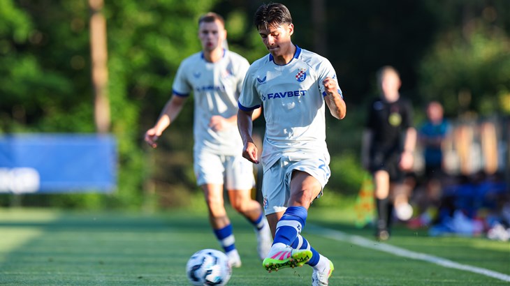 Novi Dinamov bek: 'Otac je bio sretan što odlazim u Zagreb, a zasad me najviše oduševio Stojković'