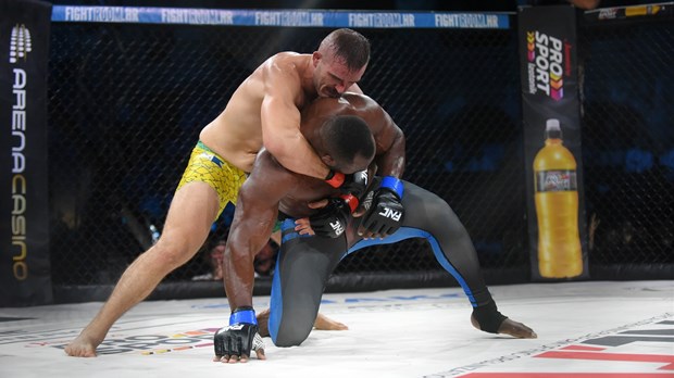 FNC: Vitasović ide po novu teškašku titulu, Poljak opet pao na vagi