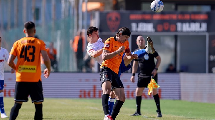 Prpić početkom tjedna potpisuje za Porto, Karačić pred dolaskom na Poljud