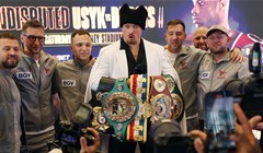 Usik: 'Žao mi je Duboisa, ali to je sport'; Dubois: 'Dao sam sve od sebe, vratit ću se'