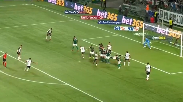 Forma je prolazna, klasa je vječna - 38-godišnji Hulk zabio dva gola, oba iz slobodnog udarca