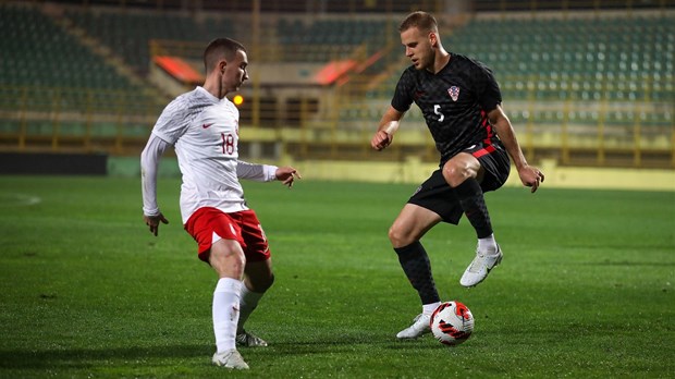 Hrvoje Smolčić pred potpisom ugovora s Anderlechtom, dijeli ga samo liječnički pregled