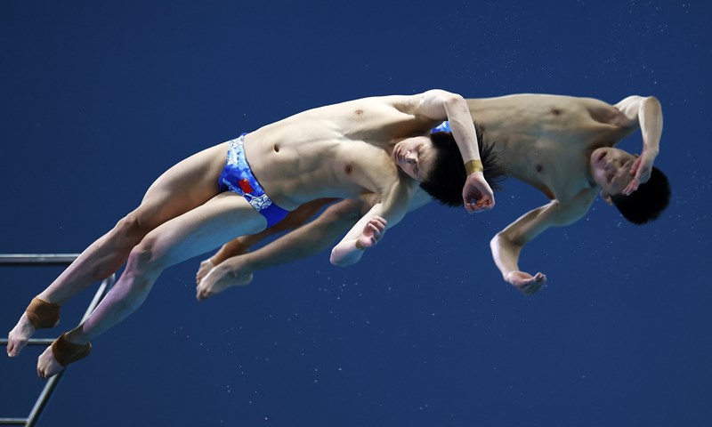 Nastavlja se kineska dominacija u skokovima u vodu, slavio i muški dvojac