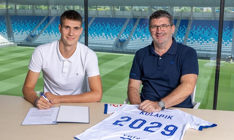 Osijek osigurava budućnost, Ivano Kolarik potpisao profesionalni ugovor