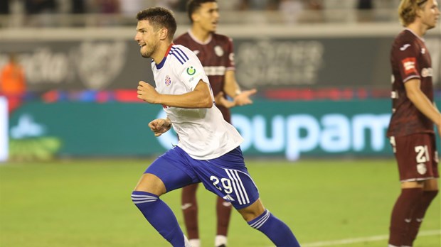 Krovinović je uposlio Bambu, a na njegov ubačaj natrčao je Fran Karačić i zabio za pobjedu Hajduka