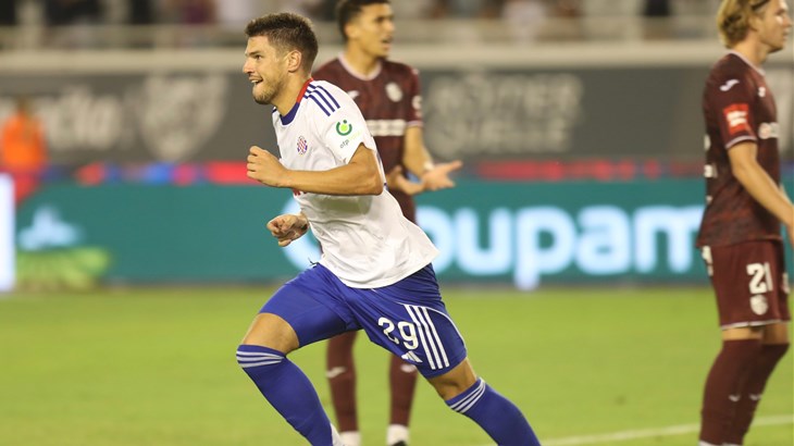 Krovinović je uposlio Bambu, a na njegov ubačaj natrčao je Fran Karačić i zabio za pobjedu Hajduka