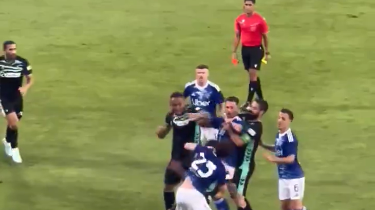 Prijateljska utakmica između Real Betisa i Coma pretvorila se u pravi rat