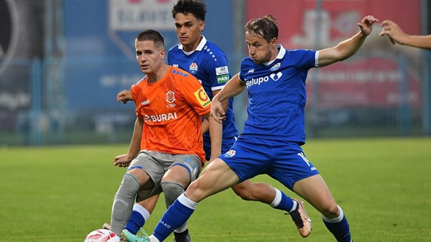 U posljednjim trenucima susreta Mitrović stavlja točku na i i potvrđuje pobjedu Slavena