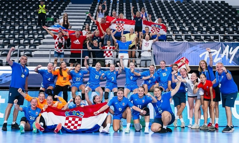 Izbornik srebrnih rukometašica: 'Krasi nas zajedništvo, mi smo kao jedan mozaik'