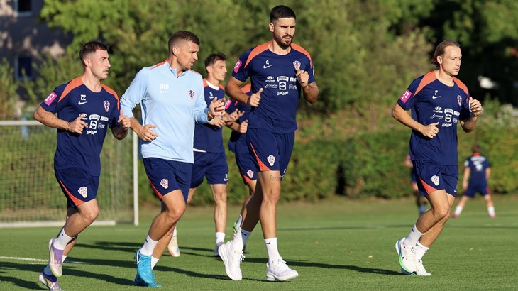 Hrvatska reprezentacija odradila prvi trening na pomoćnom igralištu u Maksimiru