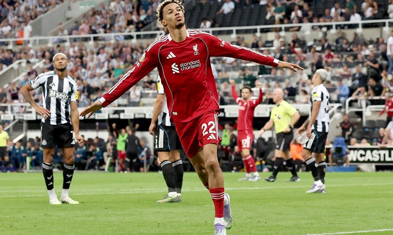Isak strijelac za Liverpool, Chelsea se izvukao protiv niželigaša