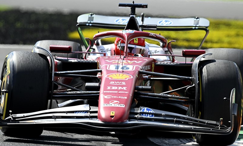 Hamilton i Leclerc razveselili navijače Ferrarija na prvom treningu u Monzi