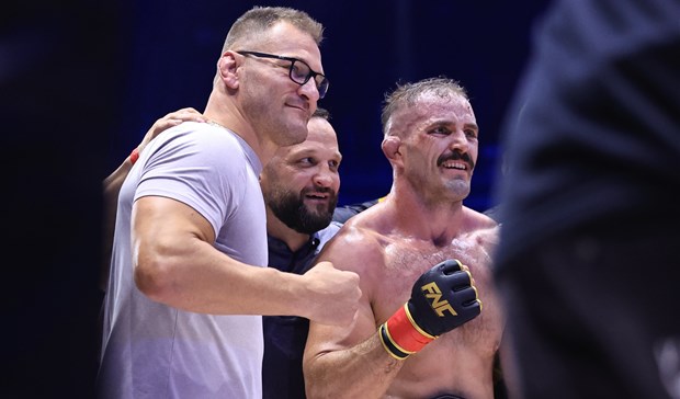 Trenutak kada je Stipe Miočić okrunio neprikosnovenog kralja FNC-ove teške kategorije