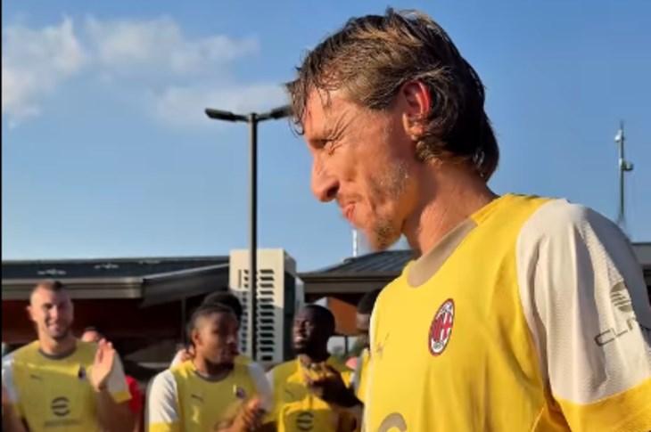 Luka Modrić dobio iznenađenje za 40. rođendan na treningu Milana