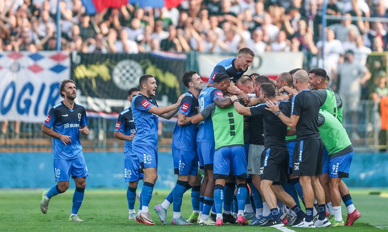 Novi šok za Hajduk, slaba reakcija Ivušića donijela novi gol Varaždinu