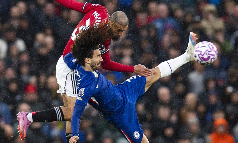 Manchester United svladao Chelsea, obje momčadi utakmicu završile s desetoricom