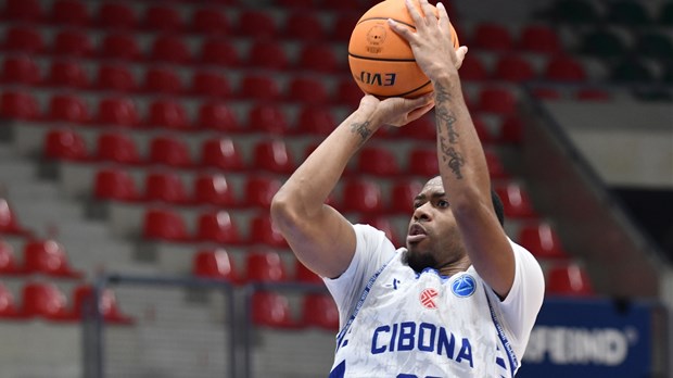 Samobor do premijerne pobjede, Cibona slavila u gradskom dvoboju.