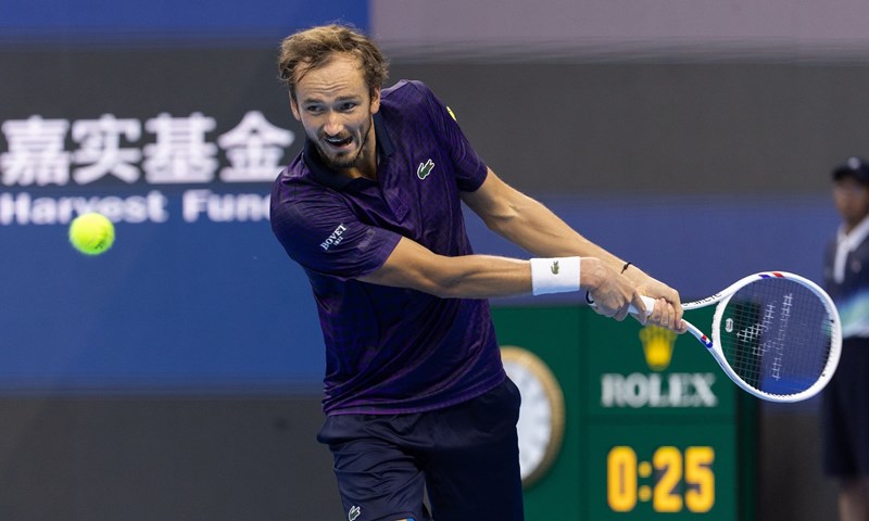 Medvjedev se mučio s ozljedom pa na kraju ipak predao meč za finale