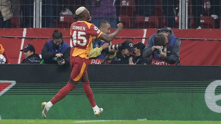Ajax tone sve dublje, Osimhenov hat-trick za pobjedu Galatasaraya u Amsterdamu