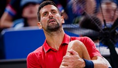 Novak Đoković unatoč bolovima i nakon velike borbe upisao pobjedu