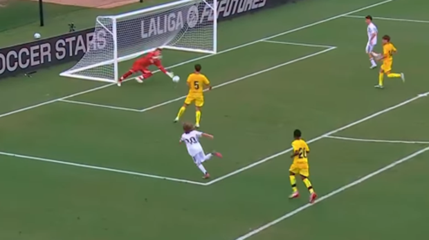 Luka Modrić podijelio video mladog igrača Reala koji neodoljivo podsjeća na njega