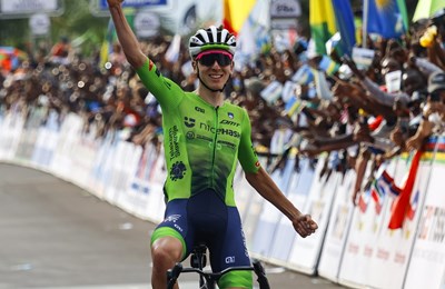 Tadej Pogačar uvjerljivim slavljem u Bergamu upisao se u povijest