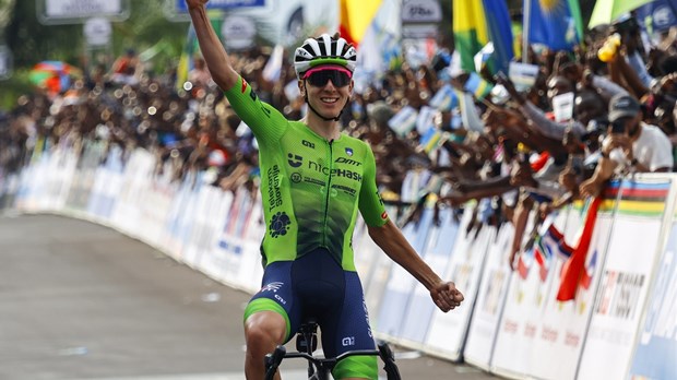 Tadej Pogačar uvjerljivim slavljem u Bergamu upisao se u povijest