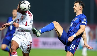 Ajax se osramotio u Alkmaaru, Perišićev PSV rutinski do pobjede