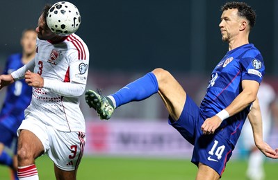 Ajax se osramotio u Alkmaaru, Perišićev PSV rutinski do pobjede