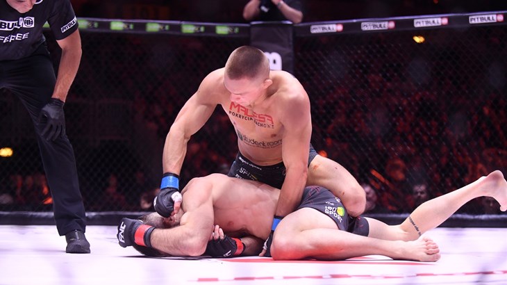 Sudar različitih stilova: Poljak i Brazilac u borbi za FNC pojas u velteru