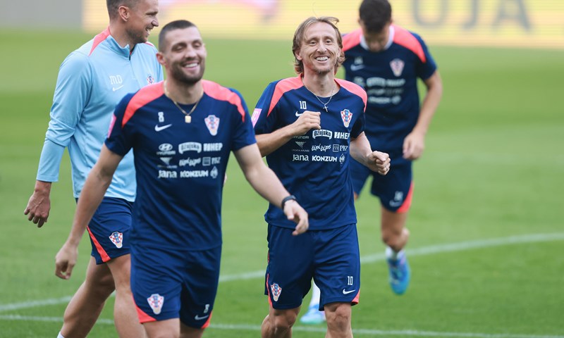 Luka Modrić pomaže Rossonerima u dovođenju Matea Kovačića?