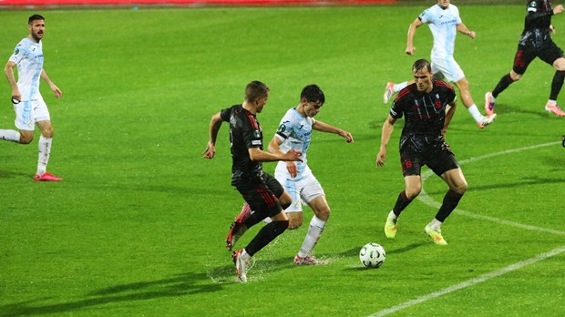 Nakon kiše došlo je sunce: Rijeka u drugom poluvremenu do pobjede protiv Sparte!