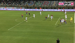 Krasnu akciju Hajduka završio je Krovinović, ali gol je poništen zbog zaleđa