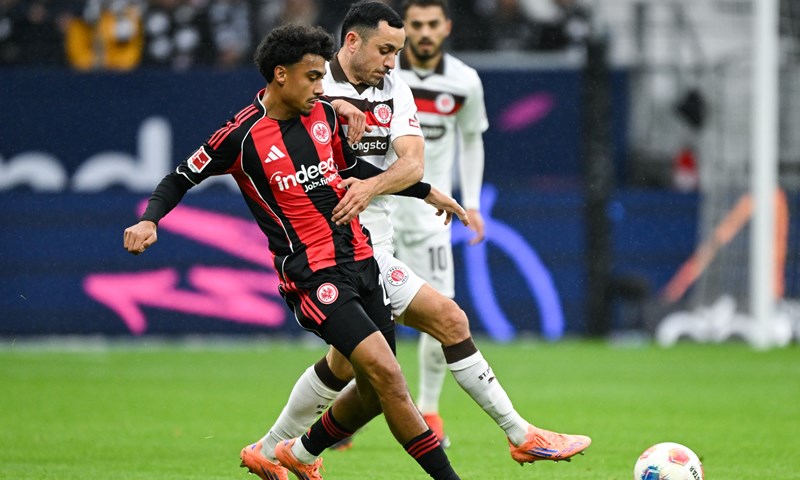 Borussia Mönchengladbach do prve pobjede, Eintracht remizirao kod posljednje momčadi lige