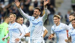 Čop snalažljivo i atraktivno zabija za preokret u završnici prvog dijela