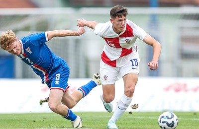 Nakon teške ozljede i devet mjeseci pauze vraća se Ante Crnac: Trener Norwicha oduševljen hrvatskim napadačem