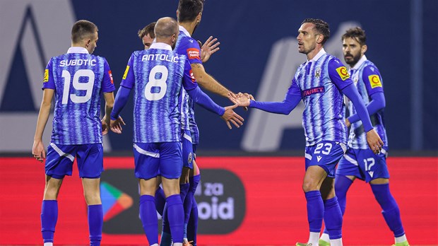 Marko Vešović preciznim udarcem glavom načeo je mrežu Varteksa