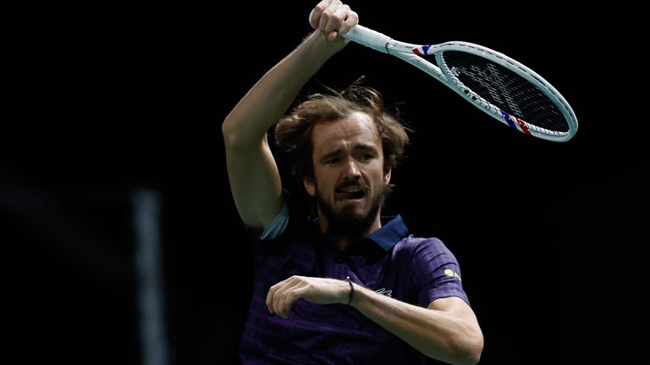 Medvjedev u najneizvjesnijem meču dana prošao u četvrtfinale turnira u Parizu