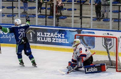 Dvostruka pobjeda hokejaša Siska u Bregenzerwaldu, Vitezovi su ponovno na vrhu Alpske lige