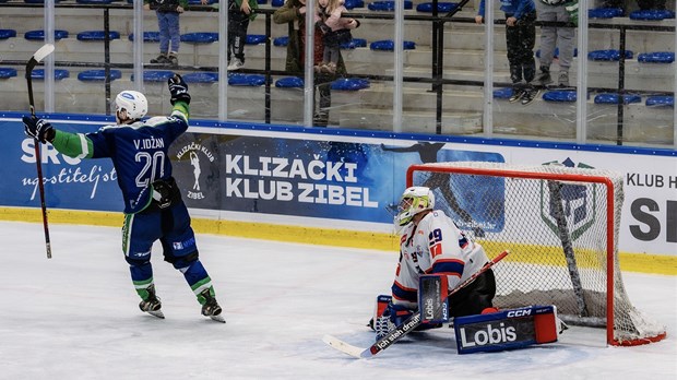 Dvostruka pobjeda hokejaša Siska u Bregenzerwaldu, Vitezovi su ponovno na vrhu Alpske lige