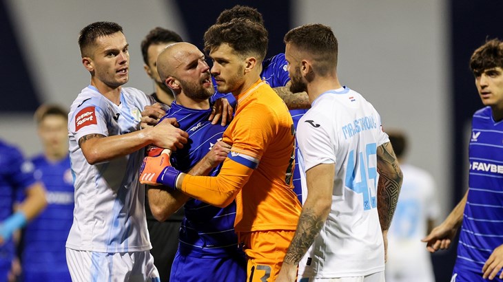 Gužva na travnjaku, Mišić na kraju može biti sretan samo sa žutim kartonom