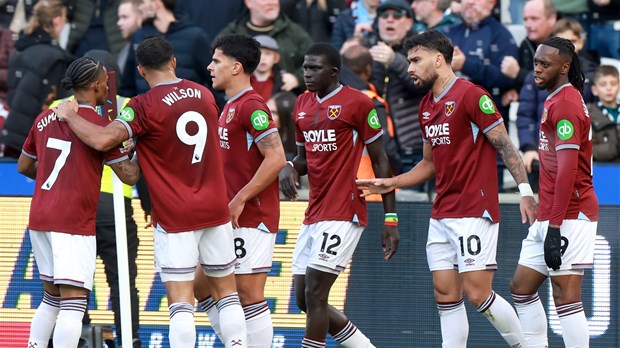 Manchester United ima veliku priliku za značajan skok u poretku, West Hamu također trebaju bodovi